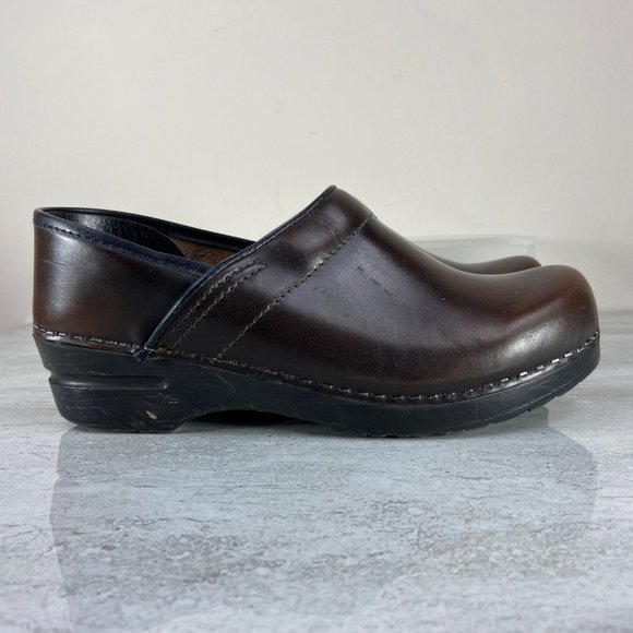 sanita leather clogs